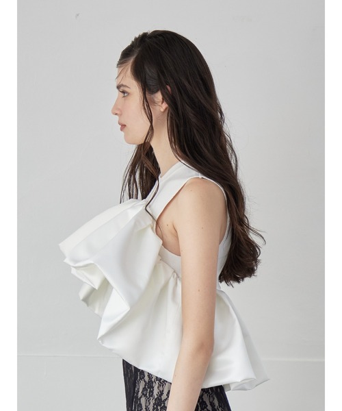 etre loin（エトルワン）の「Voluminous frill knit top（ニット/セーター・レディース・ブラック/ホワイト/ネイビー・M）」の6枚目の写真