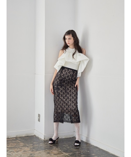 etre loin（エトルワン）の「Voluminous frill knit top（ニット/セーター・レディース・ブラック/ホワイト/ネイビー・M）」の4枚目の写真