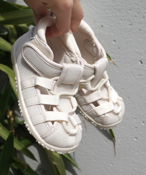 AmiAmi（アミアミ）の「軽量！水陸両用 アウトドアサンダル/水抜きソール（サンダル・キッズ・ベージュ/ブラック・15cm/16cm/17cm/18cm/19cm/20cm/21cm/22cm）」の21枚目の写真