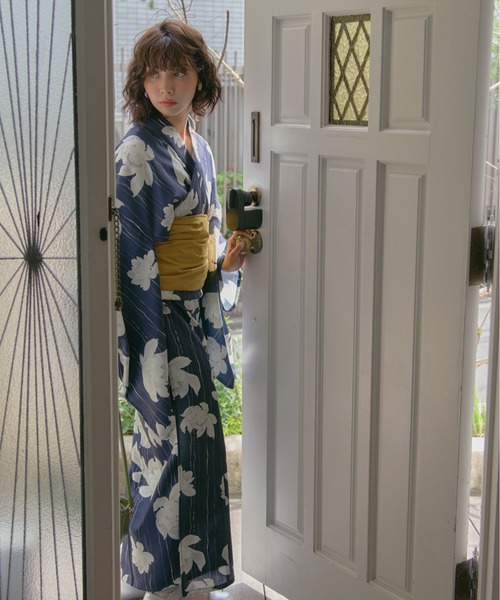 loin nuit（ロワンニュイ）の「nuance line lotus yukata / ニュアンス