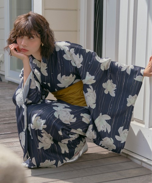 loin nuit（ロワンニュイ）の「nuance line lotus yukata / ニュアンス