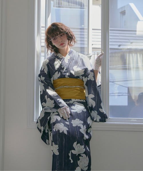 loin nuit（ロワンニュイ）の「nuance line lotus yukata