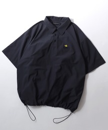 Mark Gonzales（マーク・ゴンザレス）の「MARK GONZALES ARTWORK COLLECTION マークゴンザレス 別注 ワンポイント刺繍 ドローコード ビッグシルエット 半袖 ポロシャツ（ポロシャツ）」