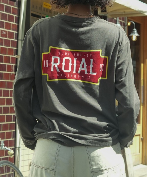 roial（ロイアル）の「DESIGN TEE/ROIAL(ロイアル)バックプリントロングカットソー（Tシャツ/カットソー・メンズ・チャコールグレー/ホワイト/グリーン系その他3・MEDIUM/SMALL/LARGE）」の2枚目の写真