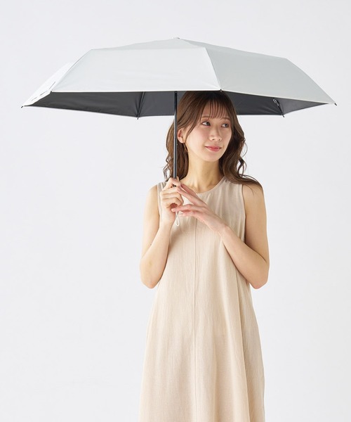 FLO(A)TUS(フロータス)の「遮光率100% UV 晴雨兼用折りたたみ日傘 超撥水 フロータス ”54cm"(折りたたみ傘・レディース・ベージュ/ホワイト/ライトグレー/ブラック・FREE)」の2枚目の写真