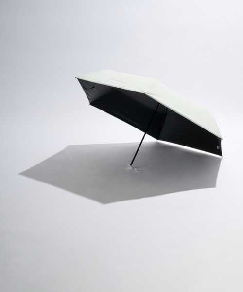 FLO(A)TUS(フロータス)の「遮光率100% UV 晴雨兼用折りたたみ日傘 超撥水 フロータス ”54cm"(折りたたみ傘・レディース・ベージュ/ホワイト/ライトグレー/ブラック・FREE)」の12枚目の写真