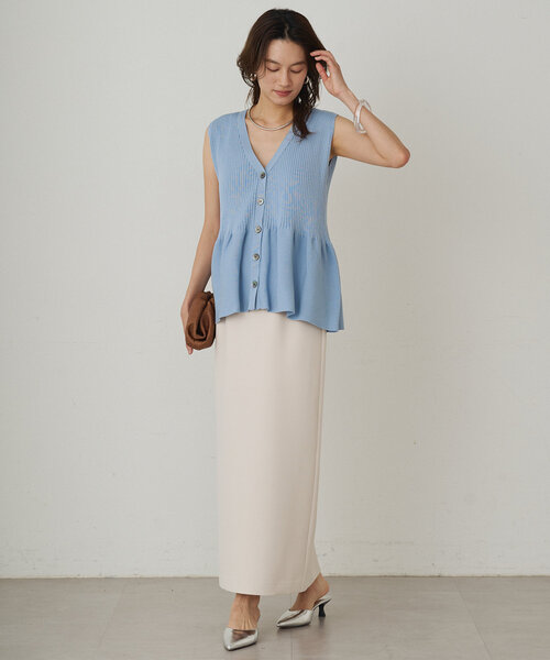 LOUNGEDRESS（ラウンジドレス）の「ペプラムノースリニット（ニット