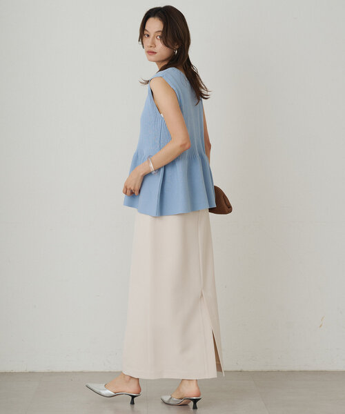 LOUNGEDRESS（ラウンジドレス）の「ペプラムノースリニット（ニット