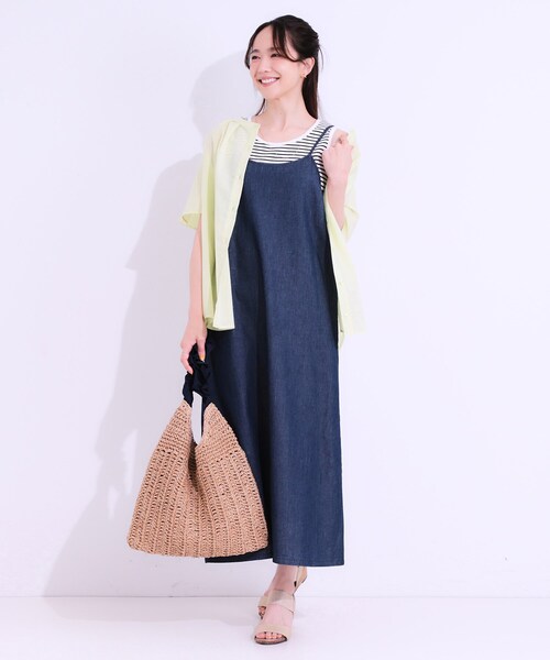 SHOO・LA・RUE(シューラルー)の「【S-LL】女性らしさ漂う ライトデニム Aラインキャミワンピース(ワンピース・レディース・ネイビー/ライトブルー/ブラック・04/03/02/01)」の18枚目の写真