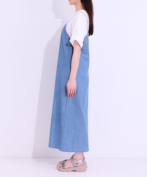 SHOO・LA・RUE(シューラルー)の「【S-LL】女性らしさ漂う ライトデニム Aラインキャミワンピース(ワンピース・レディース・ネイビー/ライトブルー/ブラック・04/03/02/01)」の15枚目の写真