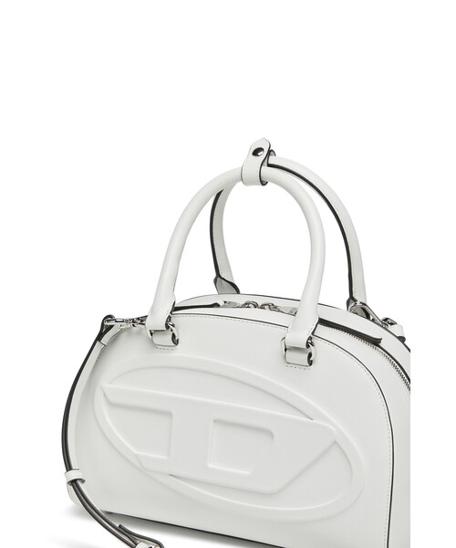 DIESEL(ディーゼル)の「ウィメンズ ハンドバッグ 1DR 2.0 1DR DOME HANDLE HANDBAG(ハンドバッグ・レディース・ブラック/ホワイト・UNI)」の4枚目の写真
