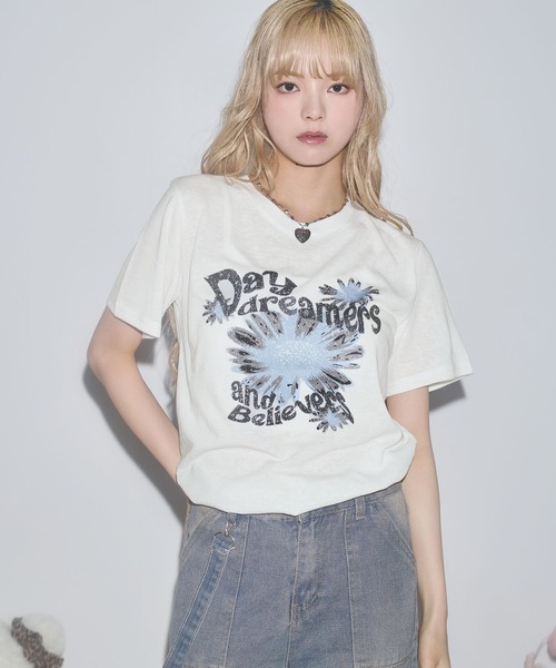 【専用】TWICE グラフィックTシャツ Mサイズ ホワイト　新品 T-SHIRT【M】/ WHITE - Designed by TWICE / TWICE『THIS IS FOR