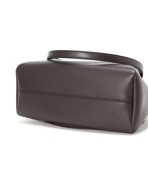 NATURAL BEAUTY BASIC（ナチュラルビューティーベーシック）の「◇メタルハンドルタックショルダーバッグ（ショルダーバッグ・レディース・ダークブラウン/ブラック/グレイッシュベージュ・ﾌﾘ-）」の15枚目の写真