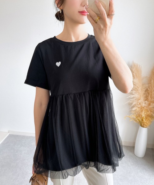 &. NOSTALGIA(アンドドットノスタルジア)の「【ZOZO限定】チュールバルーンハート刺繍Tシャツ(Tシャツ/カットソー・レディース・ブラック/ホワイト・M)」の2枚目の写真