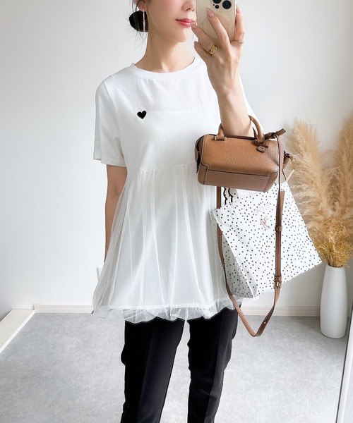 &. NOSTALGIA(アンドドットノスタルジア)の「【ZOZO限定】チュールバルーンハート刺繍Tシャツ(Tシャツ/カットソー・レディース・ブラック/ホワイト・M)」の3枚目の写真