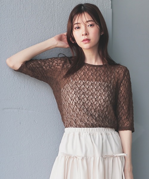 Honeys(ハニーズ)の「総レーストップス(Tシャツ/カットソー・レディース・アイボリー/サックスブルー/ブラック/ブラウン・L/M/S)」の3枚目の写真