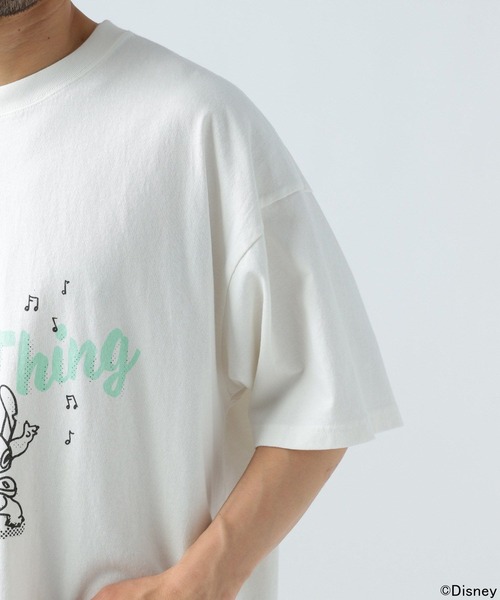 Disney(ディズニー)の「Disney/スティッチデザインTシャツ(Tシャツ/カットソー・メンズ・オフホワイト/ブルー/チャコール/イエロー・MEDIUM/LARGE)」の13枚目の写真