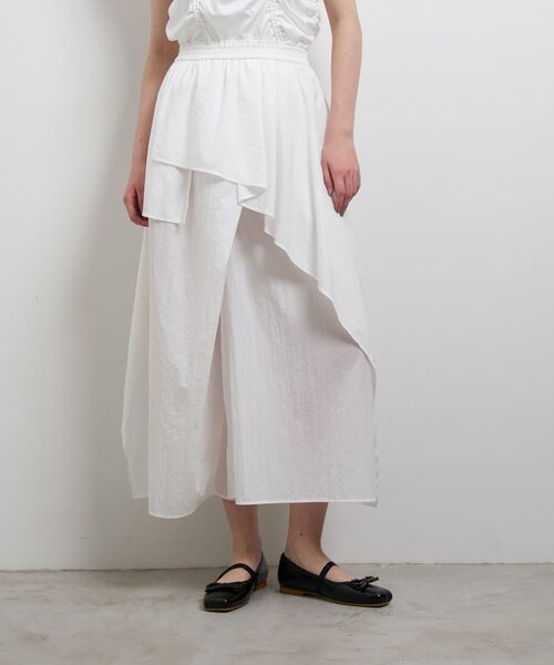 LANVIN en Bleu(ランバンオンブルー)の「撥水速乾ナイロンラッフルパンツ(その他パンツ・レディース・チャコールグレー/オフホワイト/ブラック・38/36)」の3枚目の写真