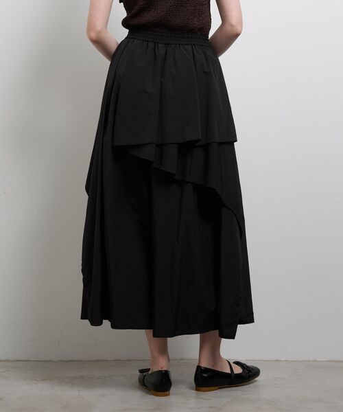 LANVIN en Bleu(ランバンオンブルー)の「撥水速乾ナイロンラッフルパンツ(その他パンツ・レディース・チャコールグレー/オフホワイト/ブラック・38/36)」の6枚目の写真