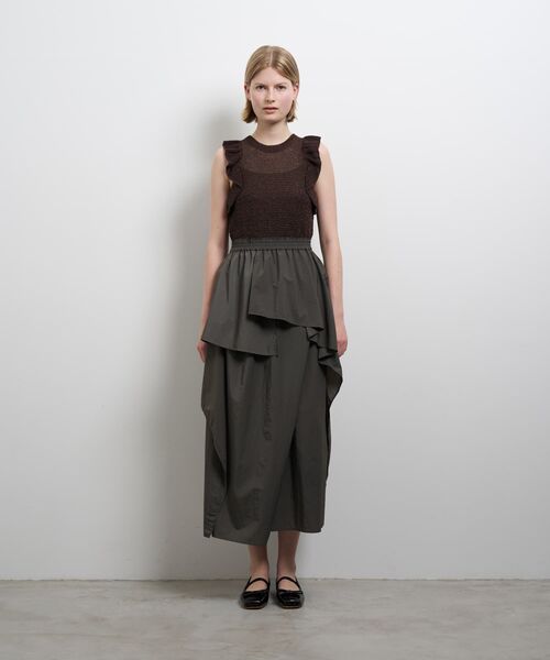 LANVIN en Bleu(ランバンオンブルー)の「撥水速乾ナイロンラッフルパンツ(その他パンツ・レディース・チャコールグレー/オフホワイト/ブラック・38/36)」の9枚目の写真