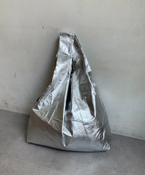 DouDou(ドゥドゥ)の「25HO STANDARD BAGGU メタリック(ショルダーバッグ・レディース・ホワイト/ピンク/シルバー/ゴールド・FREE)」の3枚目の写真