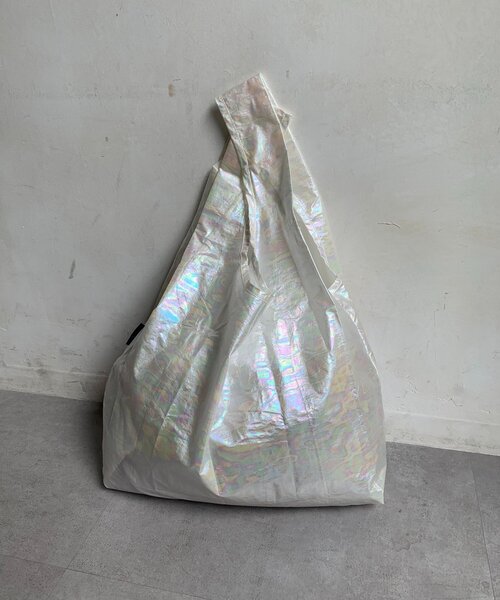 DouDou(ドゥドゥ)の「25HO STANDARD BAGGU メタリック(ショルダーバッグ・レディース・ホワイト/ピンク/シルバー/ゴールド・FREE)」の6枚目の写真