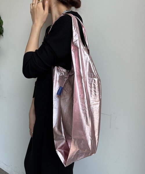 DouDou(ドゥドゥ)の「25HO STANDARD BAGGU メタリック(ショルダーバッグ・レディース・ホワイト/ピンク/シルバー/ゴールド・FREE)」の11枚目の写真