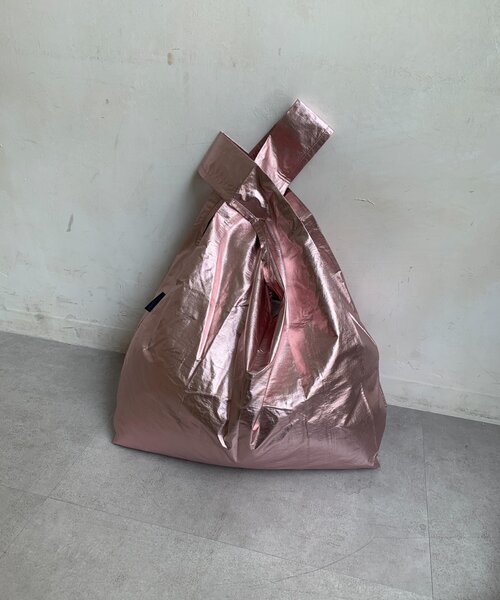 DouDou(ドゥドゥ)の「25HO STANDARD BAGGU メタリック(ショルダーバッグ・レディース・ホワイト/ピンク/シルバー/ゴールド・FREE)」の12枚目の写真
