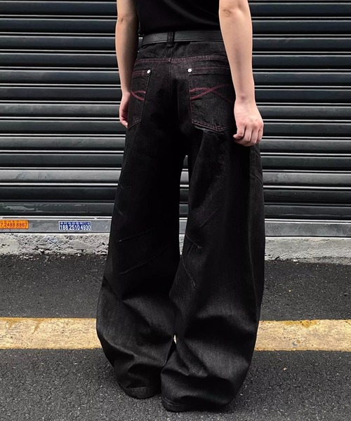 WESTBOY(ウエストボーイ)の「ルーズバギー ワイドブラックデニムパンツ WO25S12PT01【WB ORIGINALS】(デニムパンツ・メンズ・ブラック・M/L/XL)」の4枚目の写真