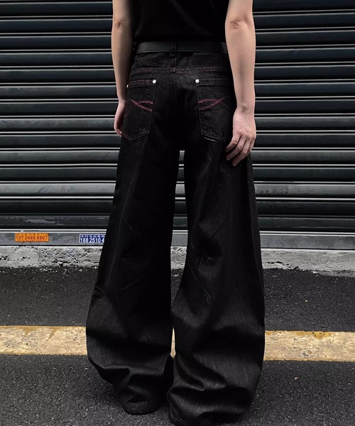 WESTBOY(ウエストボーイ)の「ルーズバギー ワイドブラックデニムパンツ WO25S12PT01【WB ORIGINALS】(デニムパンツ・メンズ・ブラック・M/L/XL)」の9枚目の写真