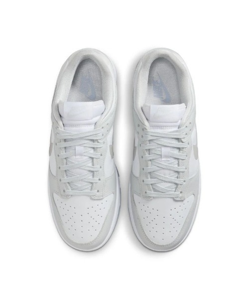 NIKE(ナイキ)の「NIKE WMNS DUNK LOW(ナイキ ウィメンズダンク ロー)(スニーカー・メンズ・グレー系・23cm/23.5cm/24cm/24.5cm/25cm/25.5cm/26cm/26.5cm/27cm/27.5cm/28cm/28.5cm/29cm)」の6枚目の写真