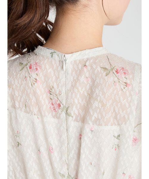 CELFORD(セルフォード)の「【CELFORD×P.J. REDOUTEコラボ】Rosaボウタイワンピース(ワンピース・レディース・ライトグレー/ブラック・38/36)」の7枚目の写真