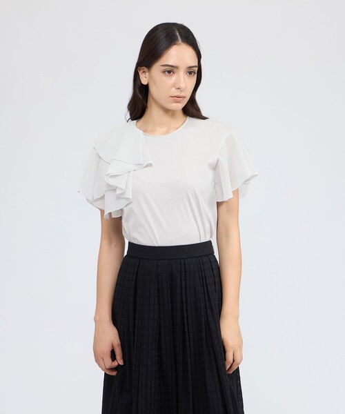 EPOCA(エポカ)の「シアーラッフルジャージー デザインカットソー(Tシャツ/カットソー・レディース・ブラック/グレー系その他/オフホワイト・40)」の3枚目の写真