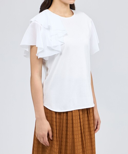 EPOCA(エポカ)の「シアーラッフルジャージー デザインカットソー(Tシャツ/カットソー・レディース・ブラック/グレー系その他/オフホワイト・40)」の9枚目の写真