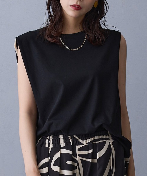 NICOLE white（ニコルホワイト）の「バック柄プリントスリーブレスTシャツ（Tシャツ/カットソー・レディース・ブラウン/ブラック/オフホワイト・FREE）」の3枚目の写真