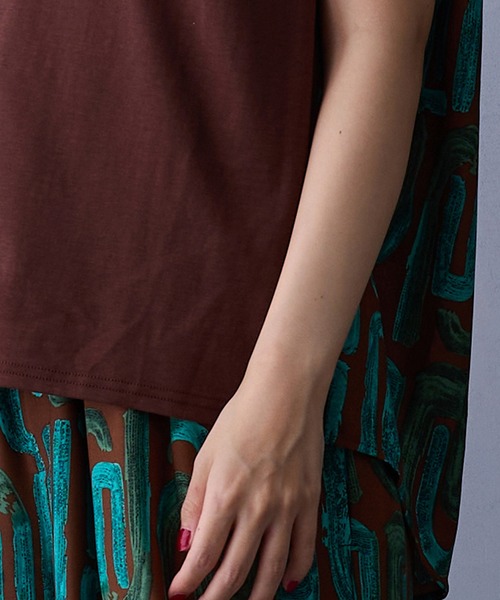 NICOLE white（ニコルホワイト）の「バック柄プリントスリーブレスTシャツ（Tシャツ/カットソー・レディース・ブラウン/ブラック/オフホワイト・FREE）」の9枚目の写真