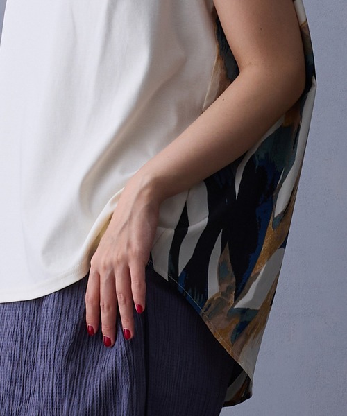 NICOLE white（ニコルホワイト）の「バック柄プリントスリーブレスTシャツ（Tシャツ/カットソー・レディース・ブラウン/ブラック/オフホワイト・FREE）」の17枚目の写真