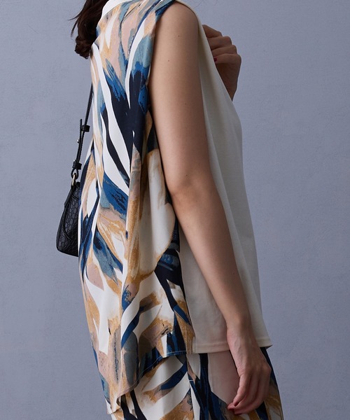 NICOLE white（ニコルホワイト）の「バック柄プリントスリーブレスTシャツ（Tシャツ/カットソー・レディース・ブラウン/ブラック/オフホワイト・FREE）」の18枚目の写真