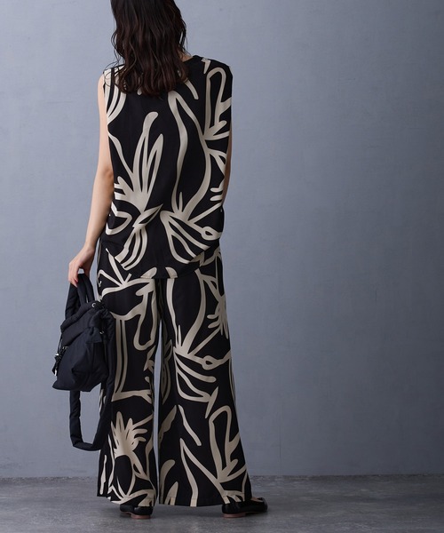 NICOLE white（ニコルホワイト）の「バック柄プリントスリーブレスTシャツ（Tシャツ/カットソー・レディース・ブラウン/ブラック/オフホワイト・FREE）」の22枚目の写真