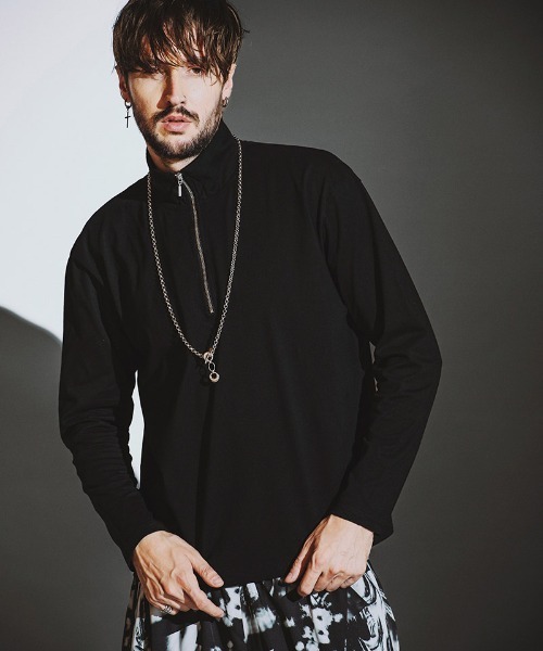 NO ID.（ノーアイディ）の「mlt5344-ﾊｰﾌZIP-BIG-PO プルオーバー（Tシャツ/カットソー・メンズ・ホワイト/グレー/ブラック・2/1）」の2枚目の写真