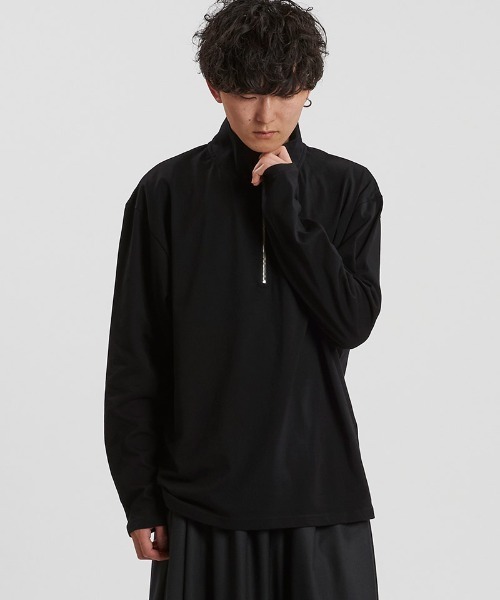 NO ID.（ノーアイディ）の「mlt5344-ﾊｰﾌZIP-BIG-PO プルオーバー（Tシャツ/カットソー・メンズ・ホワイト/グレー/ブラック・2/1）」の4枚目の写真