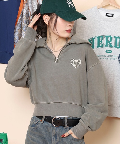 NERDY(ノルディ)の「ソッフルピグメントクロップドスウェットシャツ(スウェット・レディース・ピンク/グレー/カーキ・S/SS/M)」の10枚目の写真