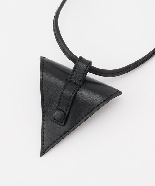 russet(ラシット)の「レザーメガネホルダー(チャーム・レディース・アイボリー/ブラック/ベージュ/ブルー系その他・FREE)」の13枚目の写真