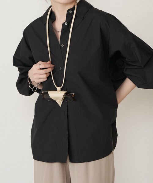 russet(ラシット)の「レザーメガネホルダー(チャーム・レディース・アイボリー/ブラック/ベージュ/ブルー系その他・FREE)」の16枚目の写真