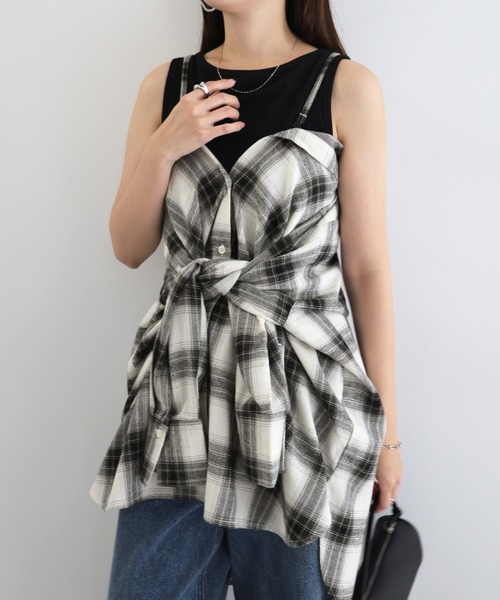 andme(アンドミー)の「2wayチェックシャツブラウス/キャミソールビスチェ(シャツ/ブラウス・レディース・ブラック/オフホワイト/ブラウン・FREE)」の9枚目の写真
