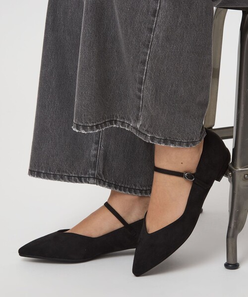 green label relaxing（グリーンレーベルリラクシング）の「Vカット ストラップ フラットシューズ 撥水（パンプス・レディース・ブラック/モカ/その他1・22.5cm/23cm/23.5cm/24cm/24.5cm/25cm）」の2枚目の写真