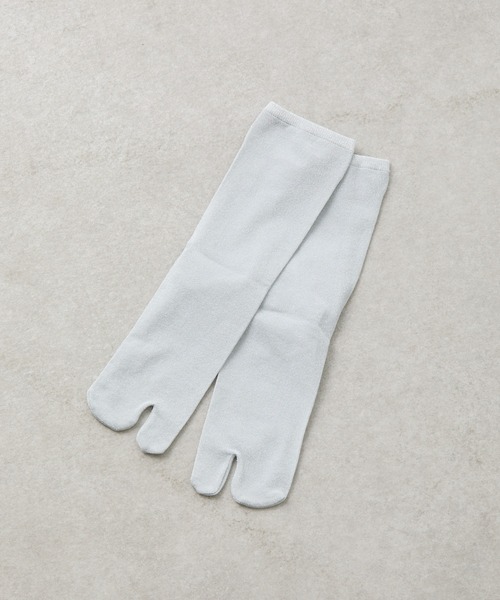 COLONY 2139(コロニートゥーワンスリーナイン)の「ラメ足袋ソックス(ソックス/靴下・レディース・ライトグレー/ブラック・23-25)」の2枚目の写真