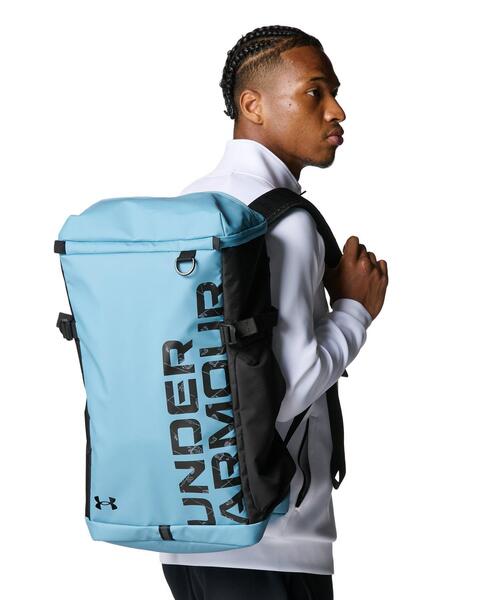 UNDER ARMOUR(アンダーアーマー)の「UAターポリン バックパック2.0 40リットル(トレーニング/メンズ/レディース)(バックパック/リュック・レディース・ダークネイビー・ONESIZE)」の6枚目の写真