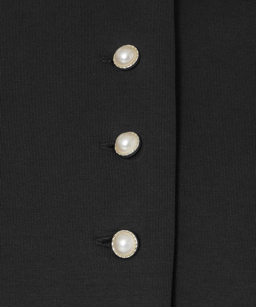 Rose Tiara(ローズティアラ)の「ダンボールニットタック袖ジャケット(ノーカラージャケット・レディース・ブラック/ベージュ・42/38/46)」の18枚目の写真