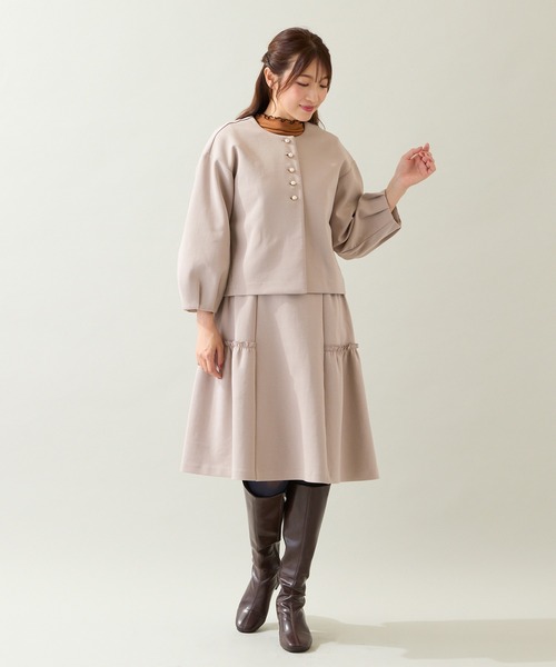 Rose Tiara(ローズティアラ)の「ダンボールニットタック袖ジャケット(ノーカラージャケット・レディース・ブラック/ベージュ・42/38/46)」の7枚目の写真